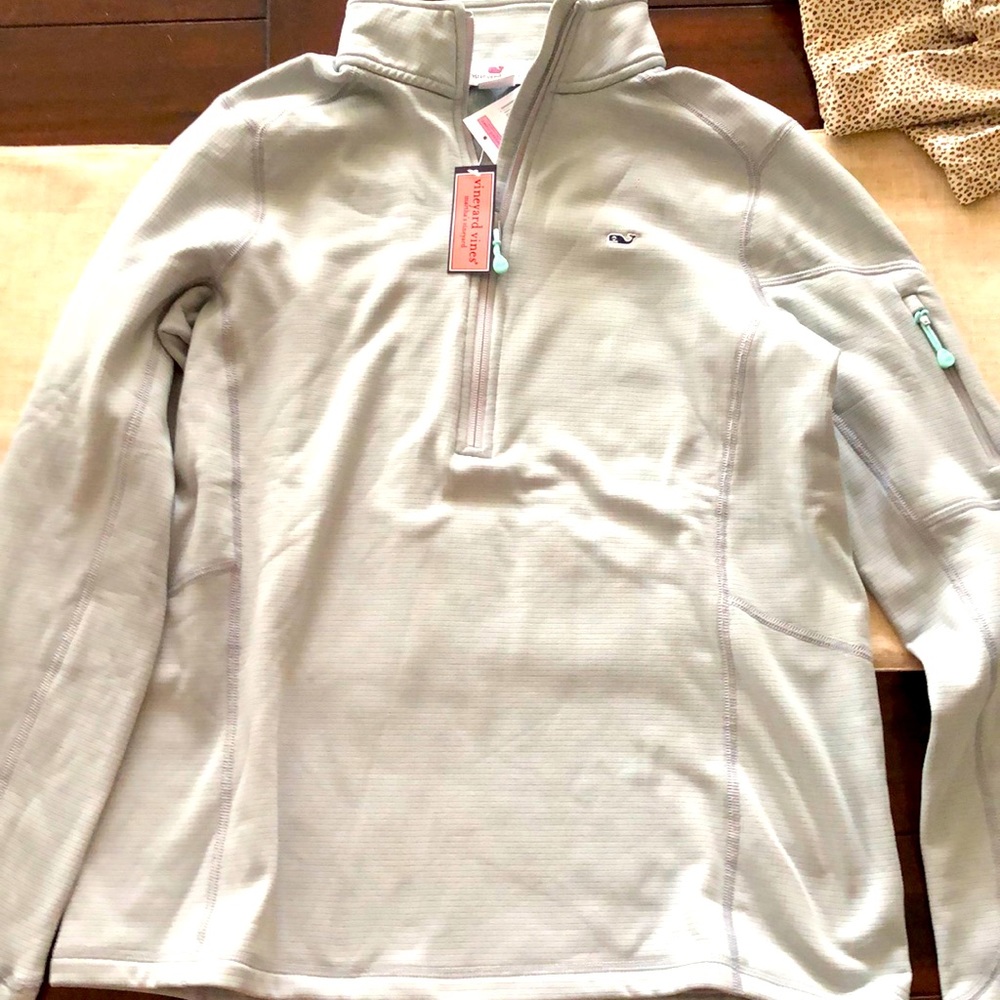 Vineyard vibes top size s gray